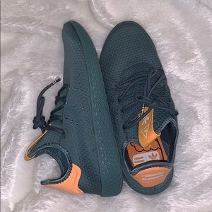 NEVER WORN ADIDAS PHARRELL WILLIAMS❕❕